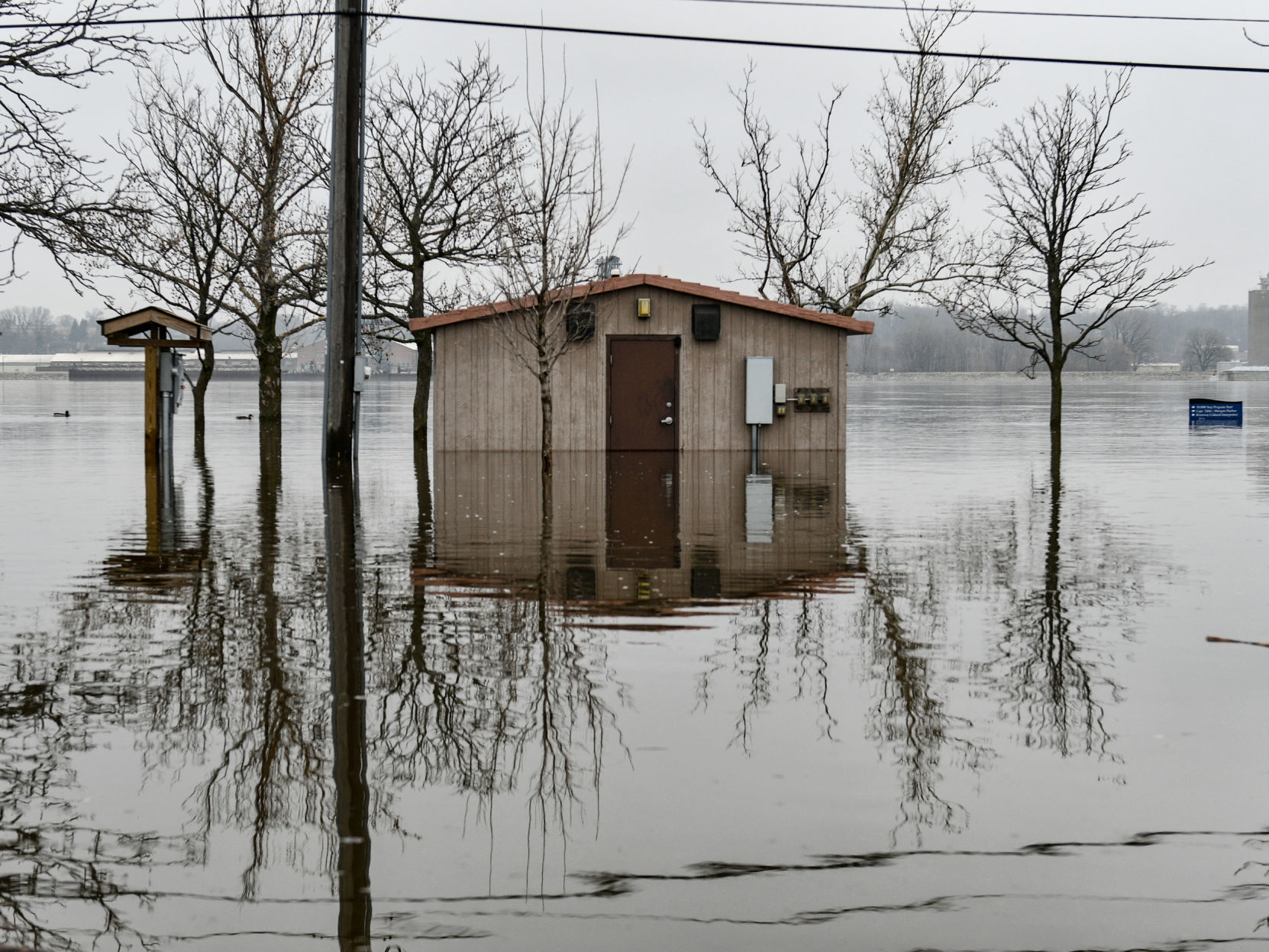 River Drive flooding in Moline